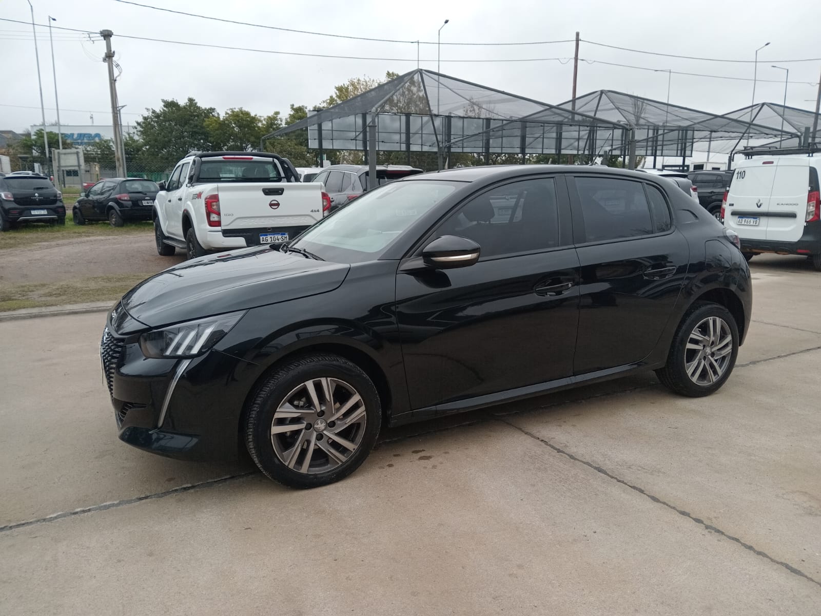 Peugeot 208 Feline 1.6 AT