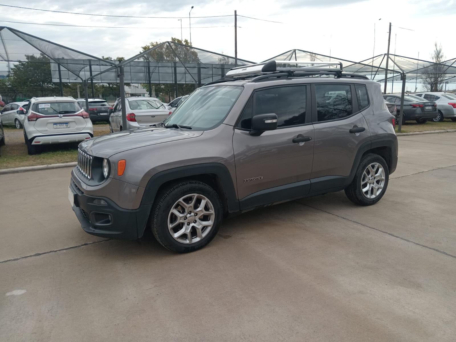 Jeep Renegade Sport 1.8  AT6